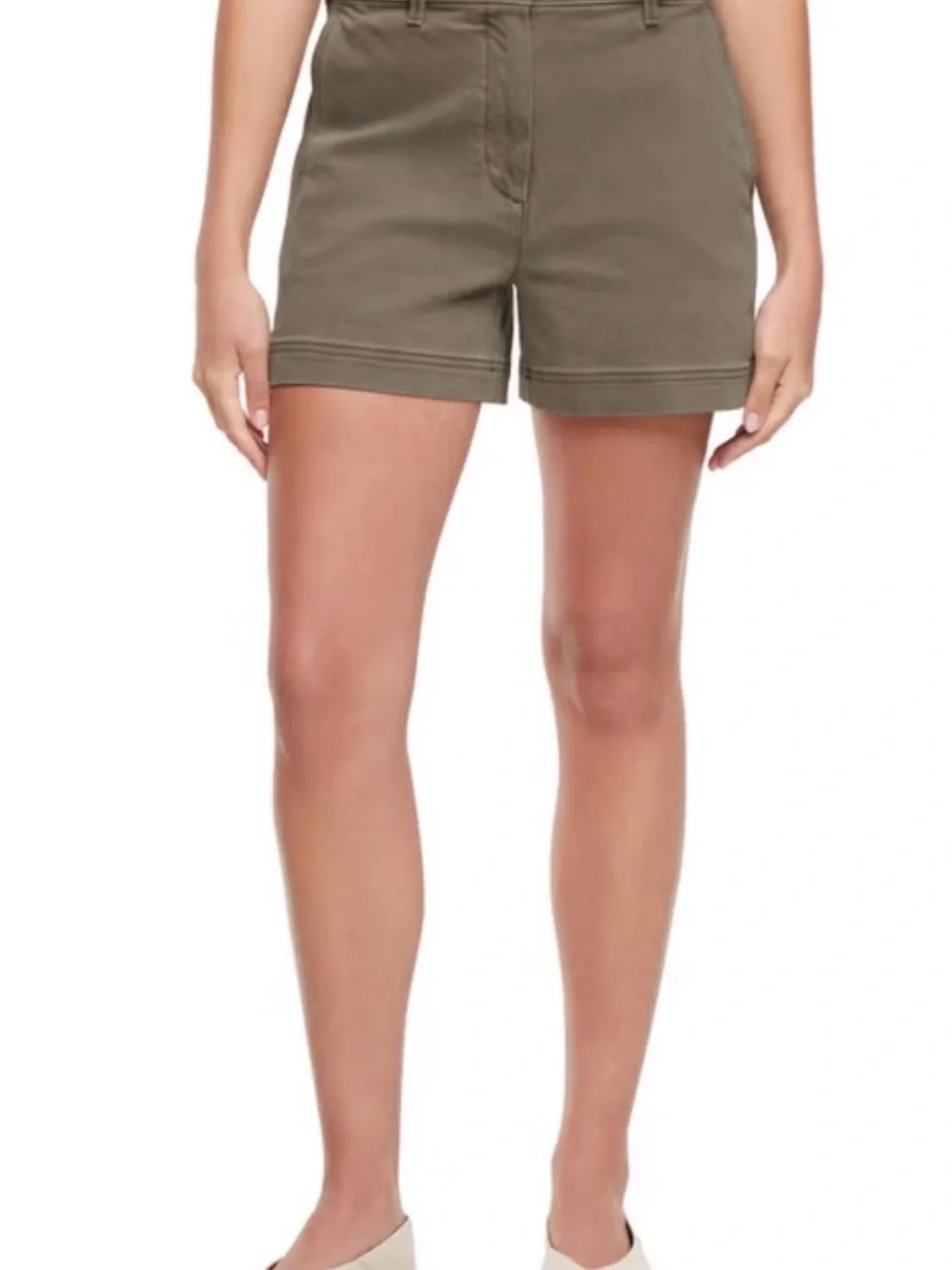 Banana Republic features banana